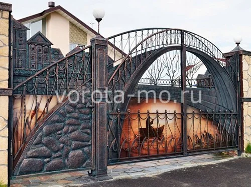 Распашные кованые ворота 2300*3500