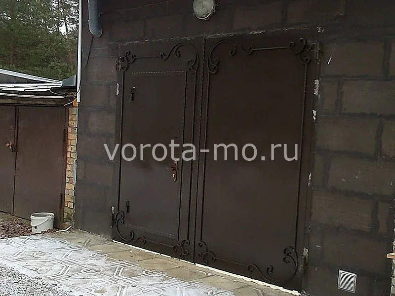 Гаражные ворота с калиткой 2000*2250