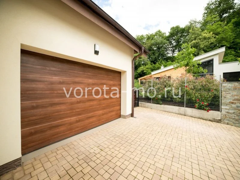 Секционные ворота Дорхан 2300*3200