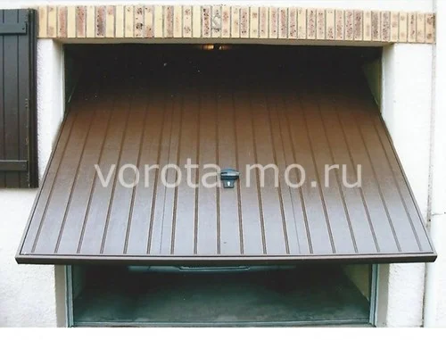 Гаражные ворота подъемные 2500*3000