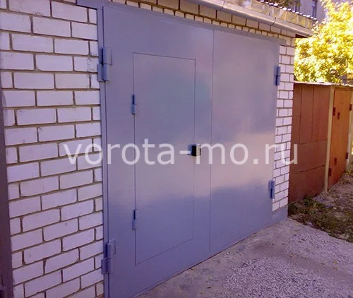 Гаражные ворота с калиткой 2500*2500